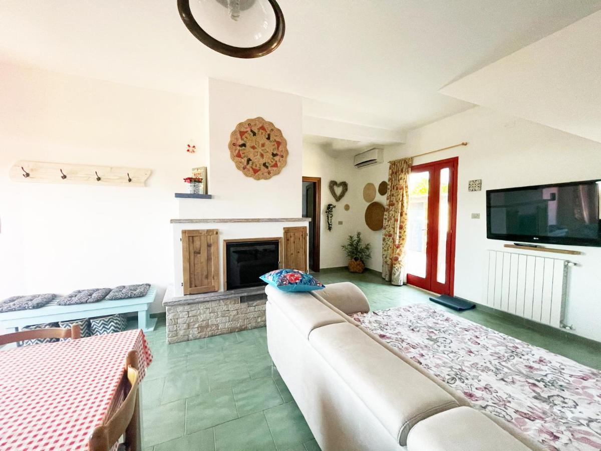 Vila Casa Di Nelia Baratili San Pietro Exteriér fotografie
